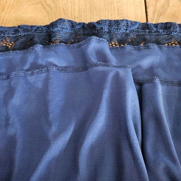 NWT HYLING  Elegant Navy Lace Off-Shoulder Dress – Medium | NWT | Parties Events - Picture 6 of 7